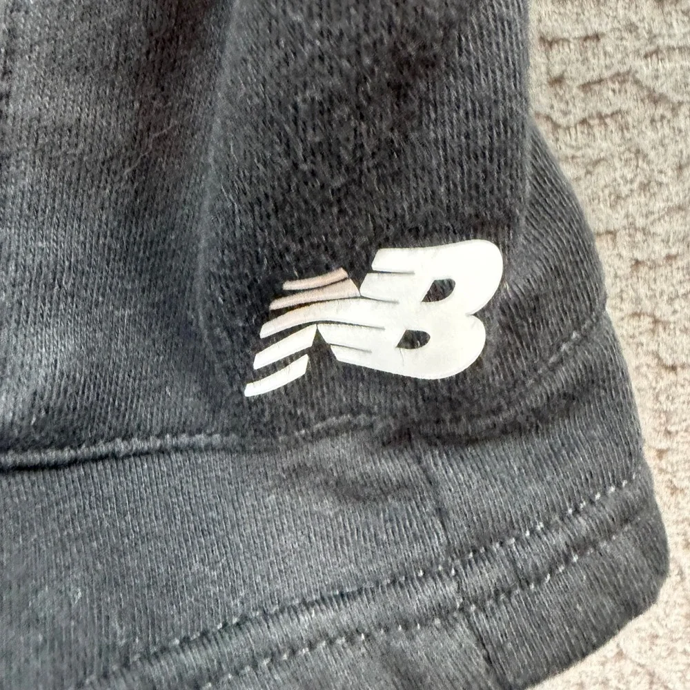 New Balance Shorts Kids Size 10 Black Knit Fleece Logo Athletic